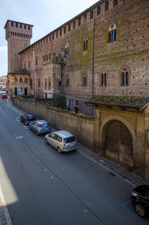 Hotel Al Castello Di Leonardo Sant'Angelo Lodigiano Zewnętrze zdjęcie
